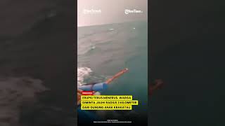 LAVA AIR MANCUR MUNCUL, GUNUNG ANAK KRAKATAU ERUPSI TERUS MENERUS WARGA DIMINTA MENJAUH