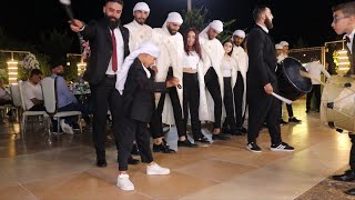 طفل ابن (6) سنوات لأول مرة بتاريخ الدبكة نزل يتحدى فرقة الدبكة | جنن الملايين a little boy dancing