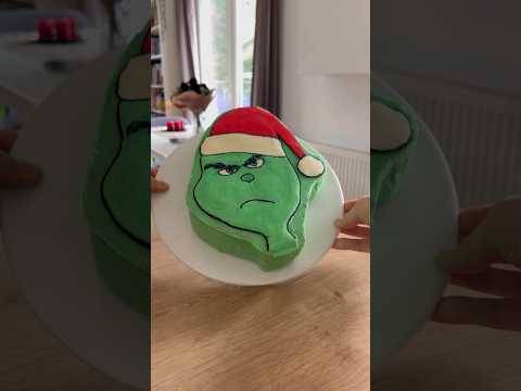 The Grinch Cake ππ«Άπ» #thegrinch #grinch #mrgrinch #christmas #christmasmovies #short