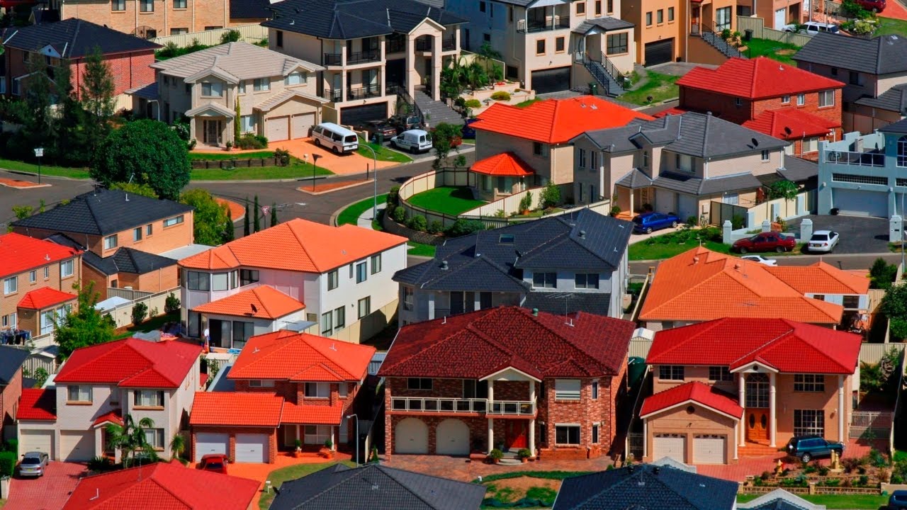 Australians Should ‘Expect more Falls’ in House Prices