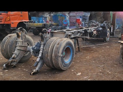 how Broken Truck Repair and Rebuild Truck on Roadside workshop