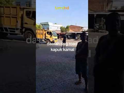 PREMAN DIBANTAI SOPIR TRUK