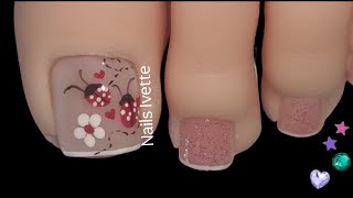 Decoración de uñas sencillas y elegantes PIE / uñas decoradas ejecutivas / uñas tiernas y delicadas