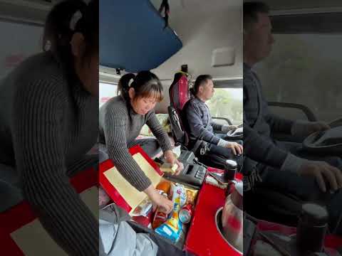 #用抖音记录卡车生活 #卡车夫妻日常 #roadtrip #automobile #truckdriver #truckdriverjobs #food #couple