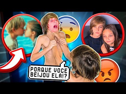 PEGUEI A NAMORADA DO MEU IRMÃO GÊMEO! 😱