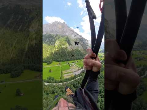 basejumping in Lauterbrunnen ๐๏ธ๐ #mountain #mountains #adrenaline #flying #nature #travel