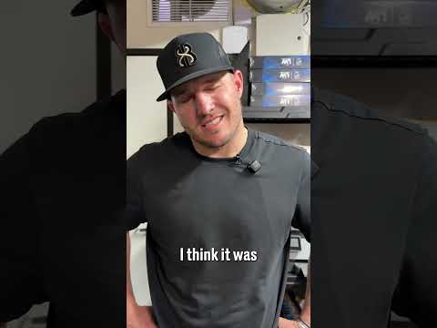 Mike Trout couldn’t BELIEVE how much this collector paid 😳 (via nesn/IG) #topps #miketrout