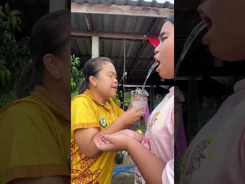 #yimjafamily #funny #ตลก #ขำขำ ดื่มน้ำดีกว่า
