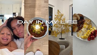DIML as 26 yr old mom of 3 living in Dallas,TX ! Fall decorating 🍂 + chili recipe + homeschool