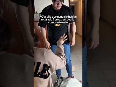 Lloraría por un regalo de este tipo😭❤️ #crochet #crochetpattern #manta #amor #blanket #rose #flower