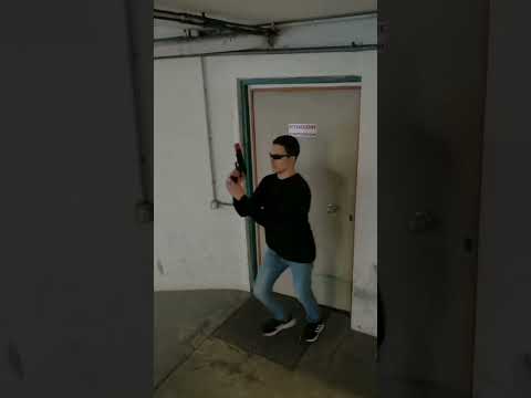 stai giocando a resident evil su ps1