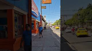 Una breve caminata por la calle principal de Usulutan en El Salvador