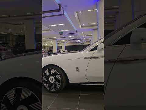 Rolls Royce Spectre #2025 #viralvideo #millionaire