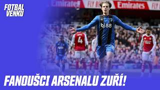 Arsenal hazarduje s titulem, City rozdrtili Chelsea. Kinský chytal, ale Tottenham sestoupí