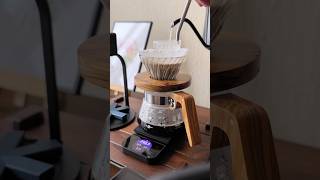 Brewing Coffee with HARIO V60-01 & MELODRIP #coffee #pourover