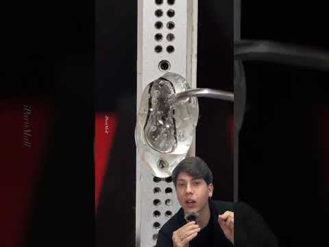A sujeira dentro do conector do seu celular pode estar atrapalhando. #dicas #tecnologia