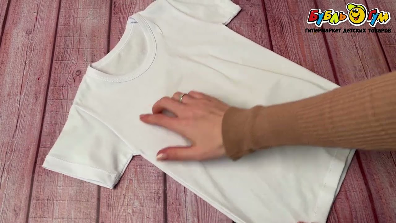 Футболка однотонная с круглым вырезом белая  - видео