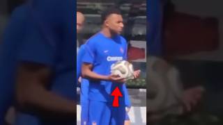 Mbappé HATED FIFA's New Gold Ball... Yamal LOVED It 😳⚽