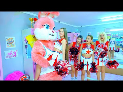 Neues Maskottchen von den Bunny Cheerleaderinnen! Wer ist er?