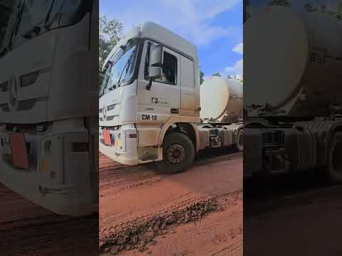 Força ou Coragem? Volvo e Mercedes Enfrentam o Morro Mais Difícil