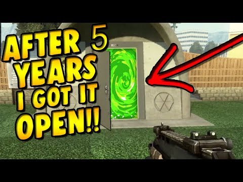 AFTER 5 YEARS I GOT IT TO OPEN!!! (Exploring Outside Bo2 Maps!)
