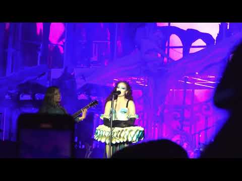 2025-05-30: Chappell Roan - Guilty Pleasure (Live at Orange Warsaw Festival)