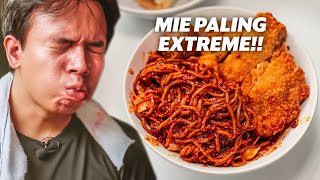 GAK KUAT! MIE PALING PEDAS YANG PERNAH GUE MAKAN!! LAMBUNG GUE SAMPE KENCENG !!
