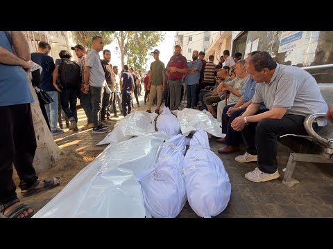 وداع وتشييع عدد من الشهداء في مجمع الشفاء الطبي بمدينة غزة