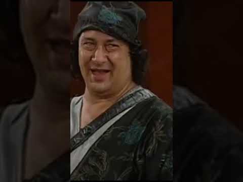محمد نجم يخرج عن النص في المسرحية😂#واحد_لمون_والتاني_مجنون  #shorts