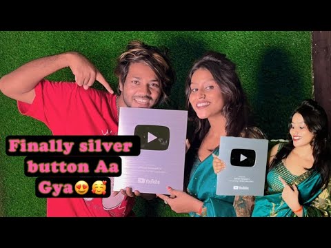 Thanku so much 🙏🏻❤️🙏🏻 my YouTube family ❤️ u to finally silver button Aa gya aap log ke pyar se