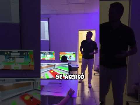 El profesor se acercó a revisar... pero los alumnos lo engañaron #shorts