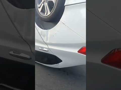 chạy mà bật ngửa thế này thì còn gì xe nữa, lần sau cẩn thận lại