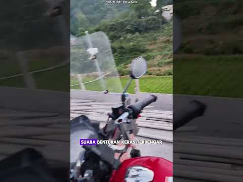 Tragis! Excavator Jatuh dari Crane di Lokasi Konstruksi, Ini Penyebabnya!