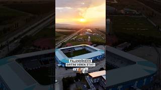 Palandöken’e sırtını veren stat. 🏟️🏔️