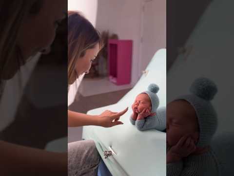 7 days old baby posing like a wow 🤩 🤩 #newbornphotographyindia #youtubeshorts #newbornshorts