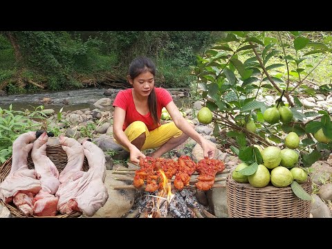 Guava fruit and Pork legs Hot spicy chili roasted So delicious food, Survival cooking