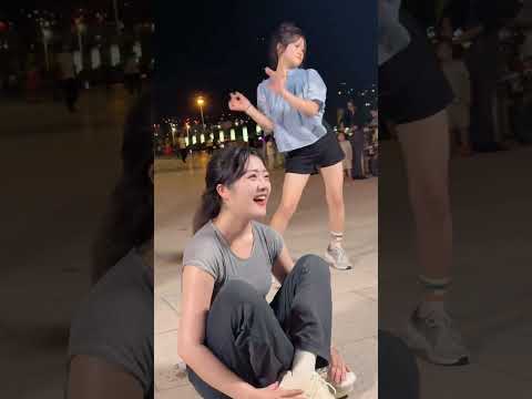 #bestshuffle #dance #fashion #dancer #trend #shuffle #cuttingshapes #shuffling #trending #dancing