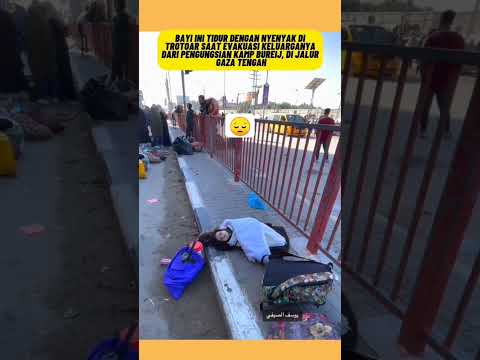 Bom tiada henti! Bayi ini tidur di jalanan saat keluarganya mencari tempat untuk berlindung #shorts