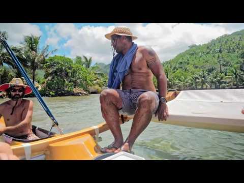 Polynésie Française : un voyage en pirogue