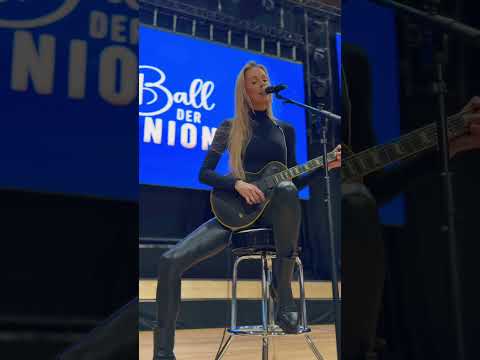 #stage #concert #guitar