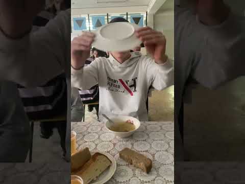 ВАДИМ С КАНАЛА МАКС ВАЩЕНКО КАК ЕГО КОРМЯТ В СТОЛОВОЙ 😂