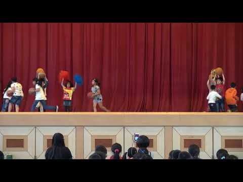 1070314兒童時間～三乙表演—抖肩運球舞 - YouTube