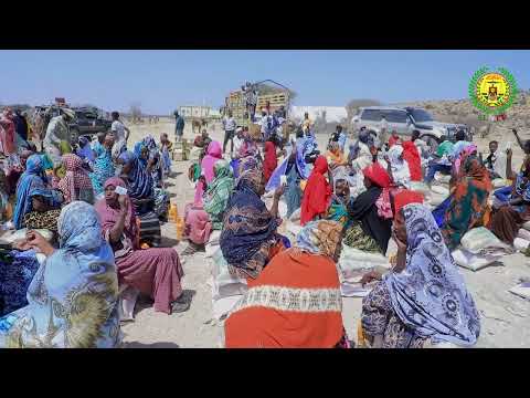 Ururka Daneeye iyo shirkada Caamir General Company oo deeq raashin ah gaadhsiiyay dadka danyarta ah