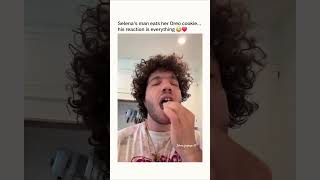 Benny Blanco finally tries Selena’s Oreo creation!