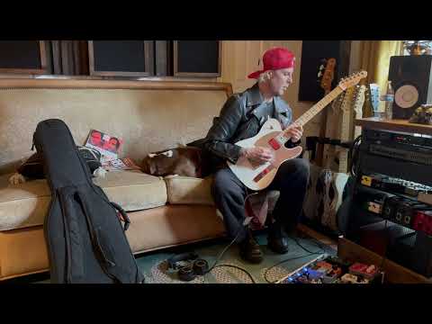 John 5 - In studio - Working on new material