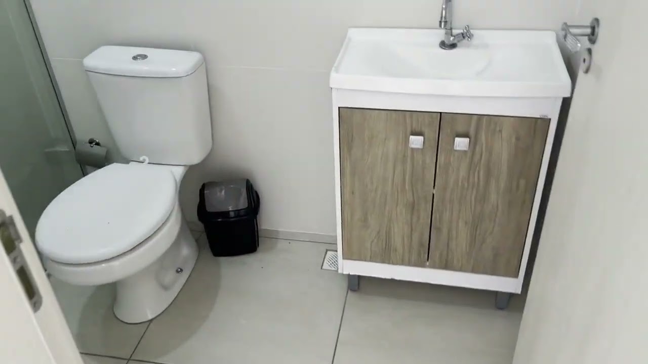 ALUGUE, AP.  CAMOBI 1 DOR. SEMI MOBILIADO COM GARAGEM, PRÓXIMO REDE VIVO.