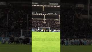 Waldhof Mannheim Team wird von Fan Kurve gefeiert DFB-Pokal Eintracht Frankfurt