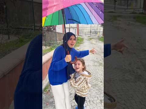 نزلت مطر🌧️آدم و رناد شو ساوا😨 #رناد_renad