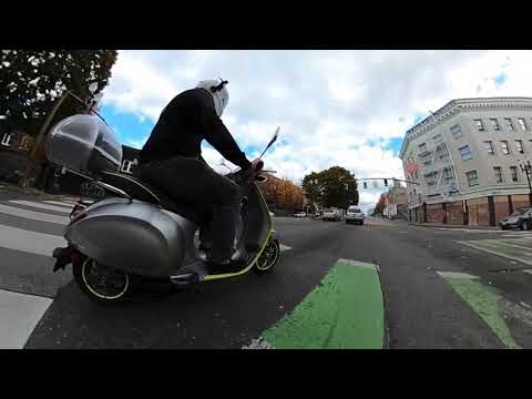 Vespa Elettrica 43mph - Ride around Portland