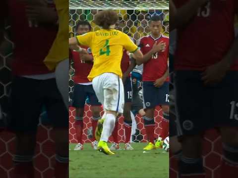 Luiz's 35-Yard Knuckling Masterpiece #shorts #brazil #davidluiz